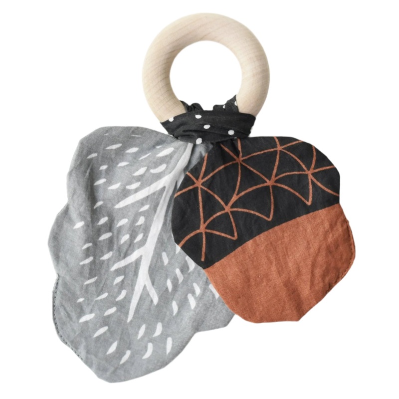 Crinkle Teether – Acorn
