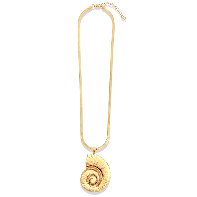 Vittoria Oversized Shell Necklace