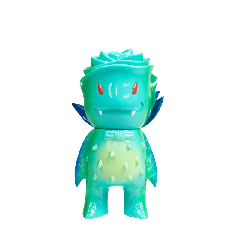 Japanese Vinyl – Mascots – Rose Vampire (Green Fade)