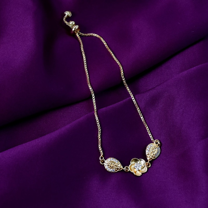 New Elegant Gold-Plated Bracelet  Timeless Luxury