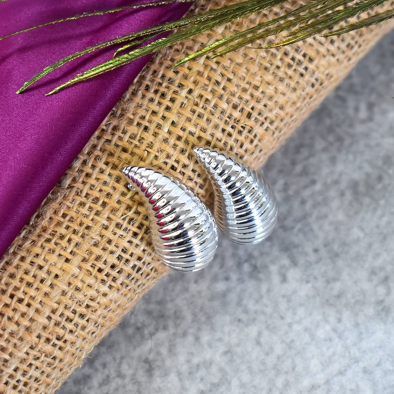 Cashew-Inspired Glam Earrings  Bold and Beautiful