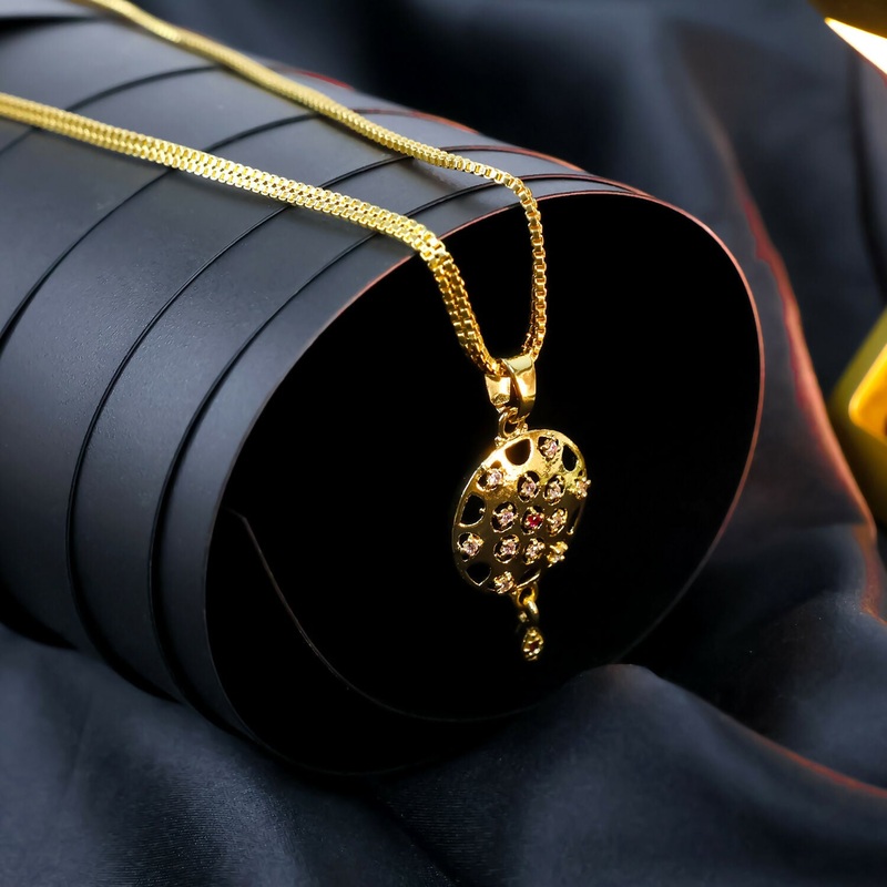 Floral Pendent Necklace With Earrings