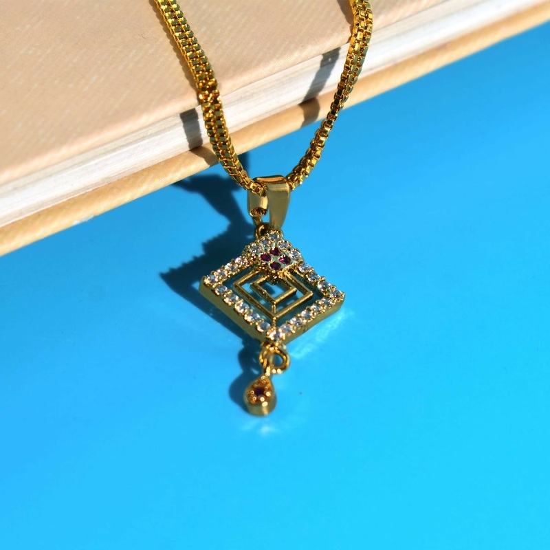Stylish Designer Pendant Necklace with Sparkling Stones