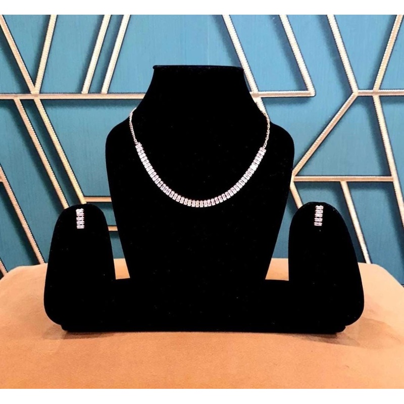 Elegant Diamond Necklace for Timeless Beauty