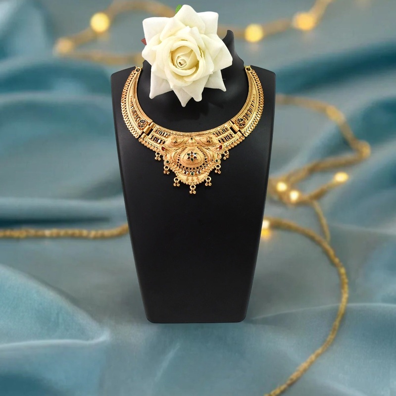 Sophisticated Gold Plated Necklace Set – A Statement of Elegance