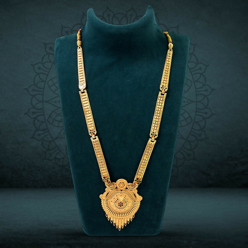 Elegant Gold-Plated Pendant Necklace  A Statement of Sophistication