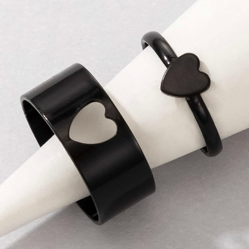 Elegant Couples Ring Set – A Symbol of Love and Unity