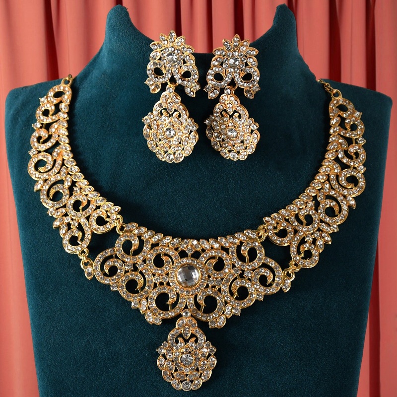 Exquisite Diamond Rani Haar – A Regal Touch of Elegance
