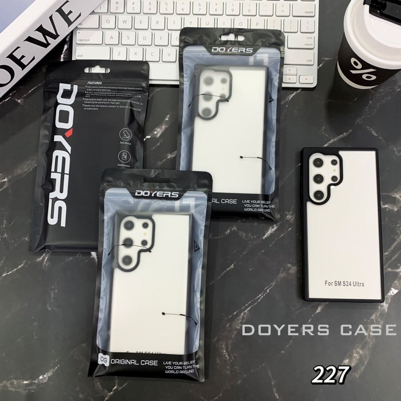 Doyers Case (only black) Case For Vivo V30