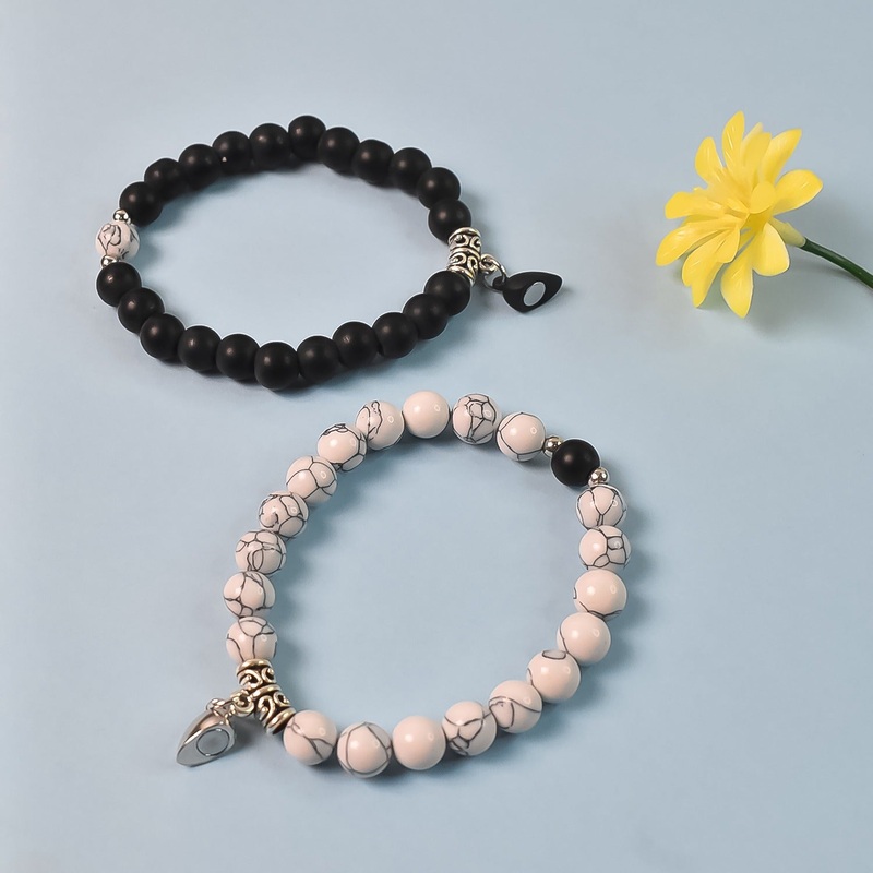 Magnetic Heart Couple Bracelet or Friendship Band is Made of Beautiful Pearls Beads (1 Pc)