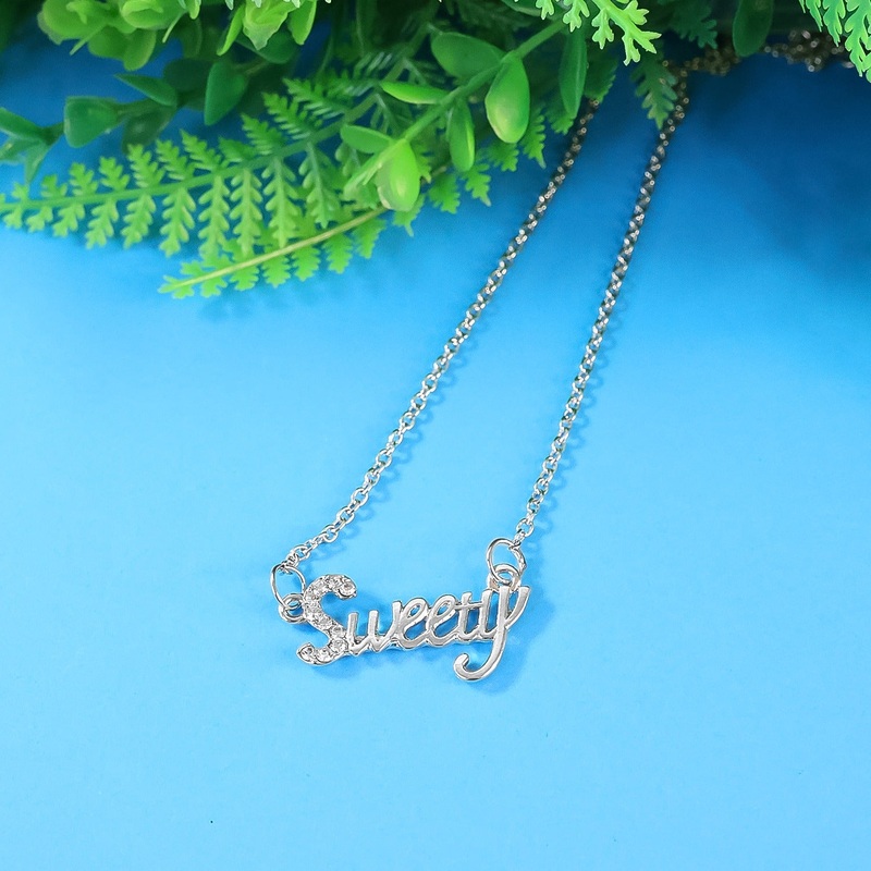 Stylish ‘Sweety’ Pendant With Chain (1Pc)