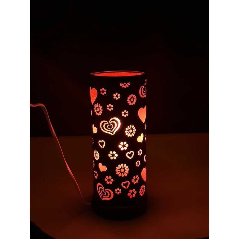 Blossom Hearts Mood Lamp Modern Creative Personality Carved Beautiful Butterfly Pattern Cloth Cover Wrought Iron Chassis Strong and Durable Living Room Study Bedroom Bedside Home Decoration Desk Lamp Decorative
