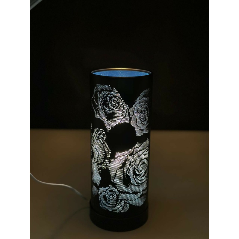 Midnight Rose Lamp Blue Modern Creative Personality Carved Beautiful Butterfly Pattern Cloth Cover Wrought Iron Chassis Strong and Durable Living Room Study Bedroom Bedside Home Decoration Desk Lamp Decorative